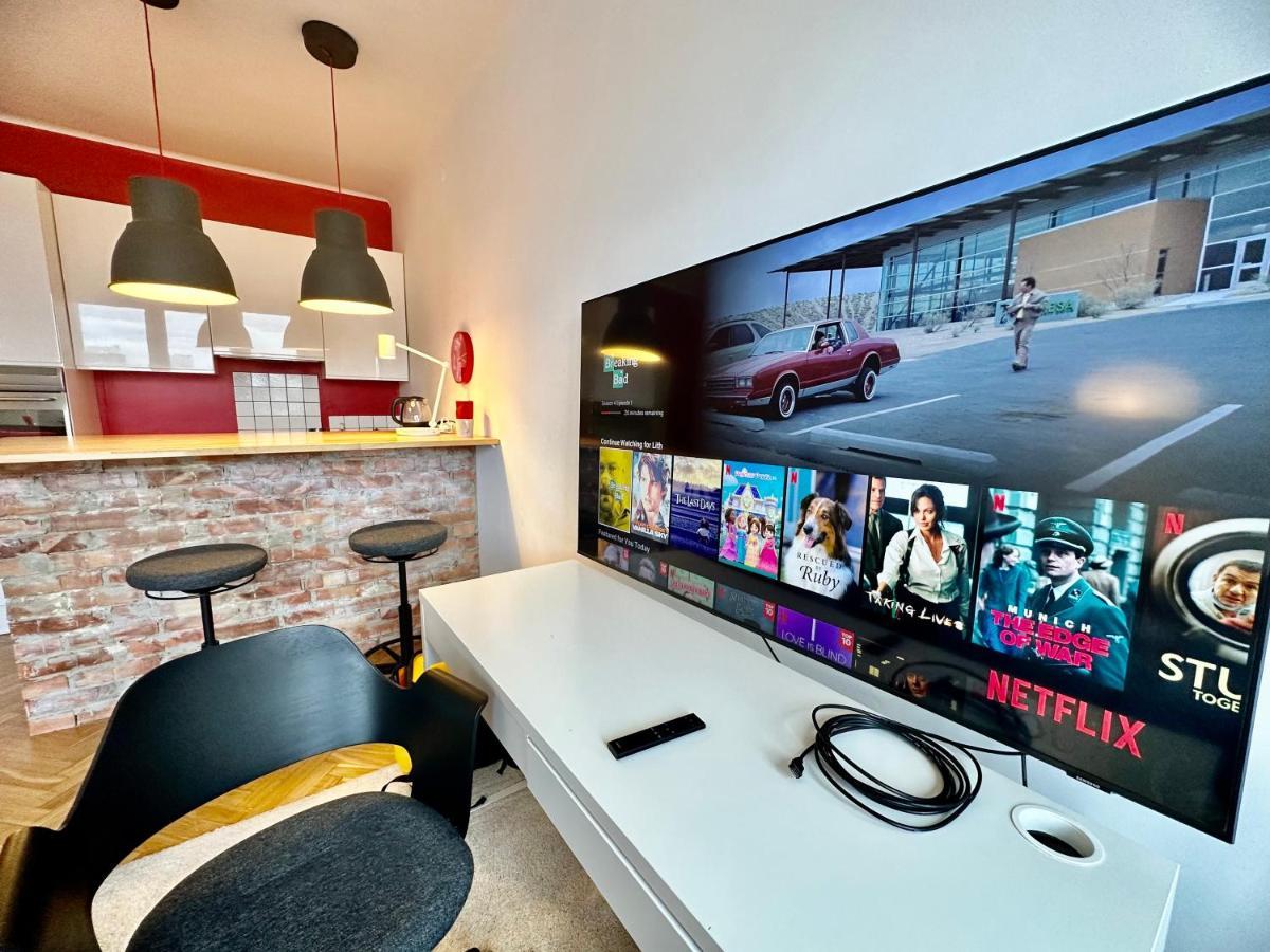 Super Beauty Metro Wifi 65'Tv Netflix Hbo Appletv+ Leilighet Warszawa Eksteriør bilde