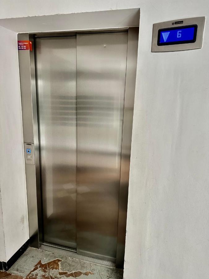Super Beauty Metro Wifi 65'Tv Netflix Hbo Appletv+ Leilighet Warszawa Eksteriør bilde